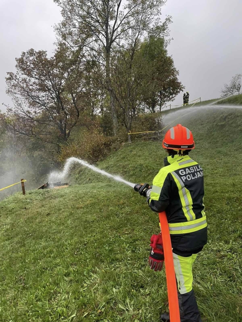 Morda je slika naslednjega: 1 oseba